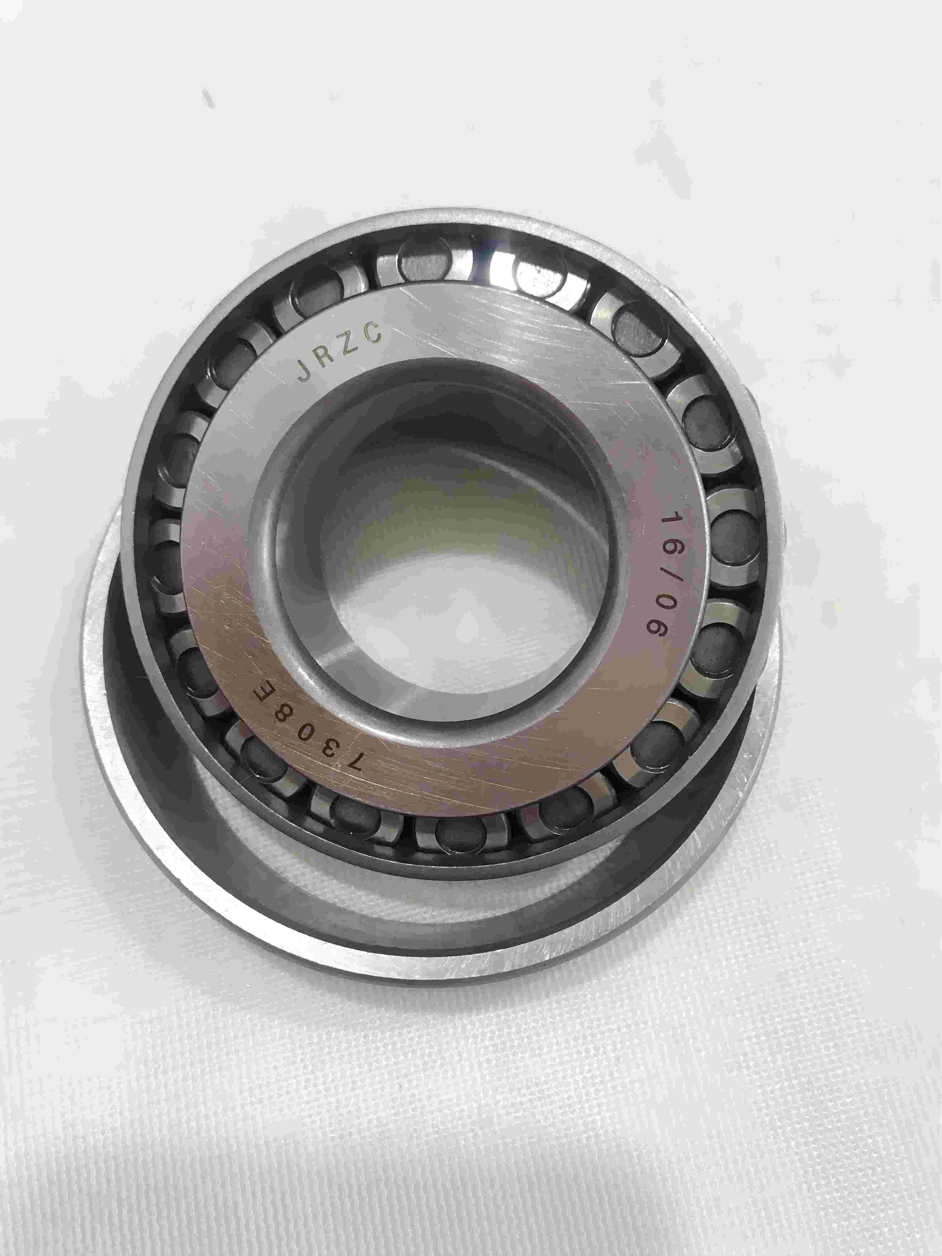 Tapered roller bearing 2.jpg